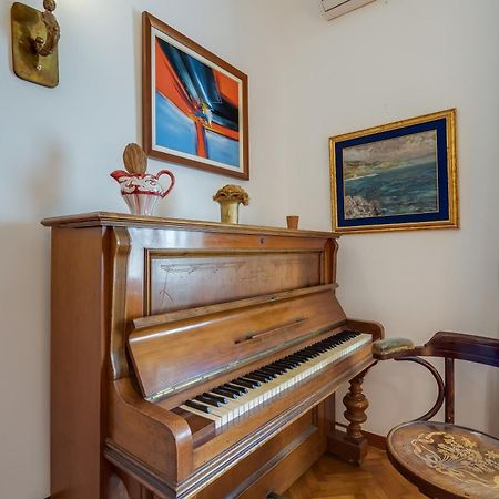 City Apartment With Garden - Happy Rentals リエカ エクステリア 写真