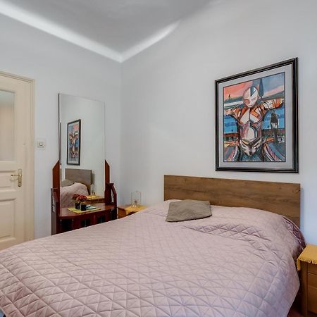 City Apartment With Garden - Happy Rentals リエカ エクステリア 写真