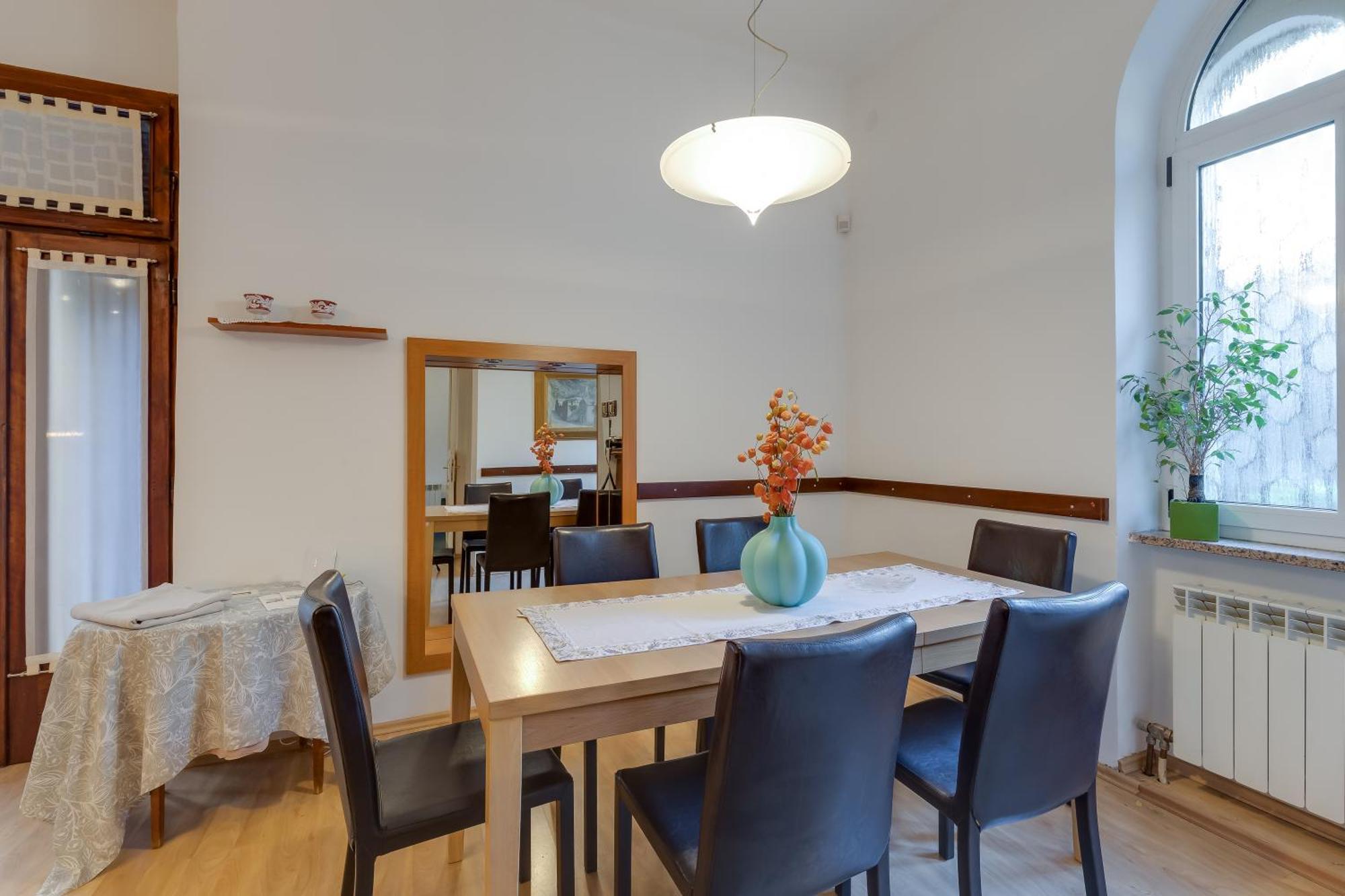 City Apartment With Garden - Happy Rentals リエカ エクステリア 写真